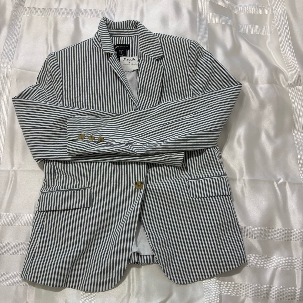 Jones New york striped blazer